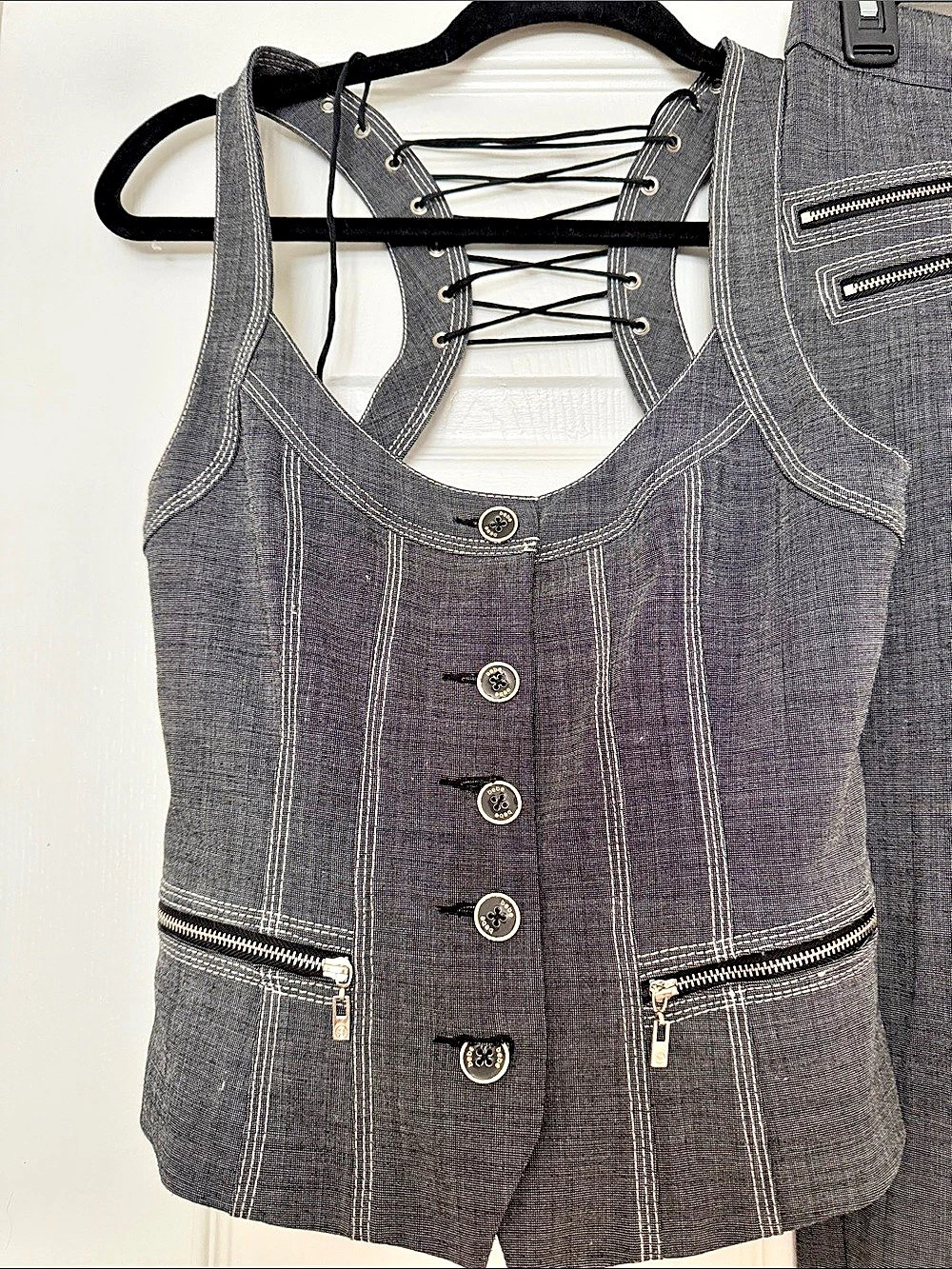 bebe Gray Lace-Up Vest & Straight-Leg Pants XS - Picture 5 of 17